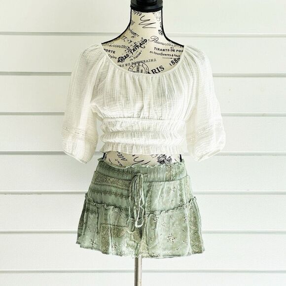 Altar'd State Women's Lot of 2 Pieces Crop Puff Sleeve Blouse & Flowy Shorts S/M - Picture 1 of 11